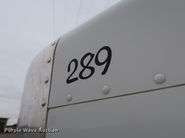 image for item DK3593 2011 Peterbilt 388  semi truck