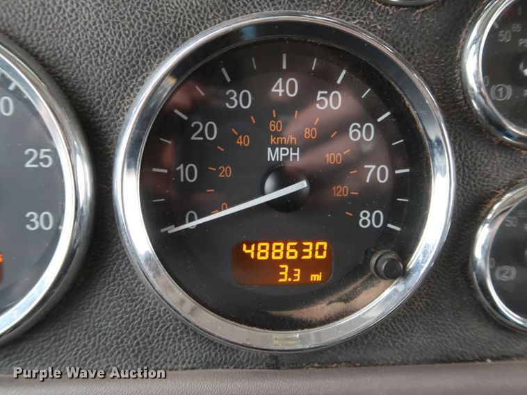 image for item DK3594 2013 Peterbilt 388  semi truck