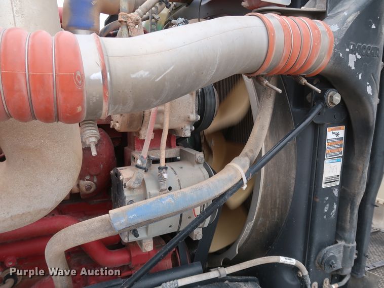 image for item DK3594 2013 Peterbilt 388  semi truck