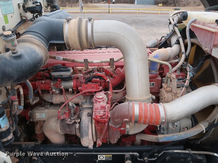 image for item DK3594 2013 Peterbilt 388  semi truck