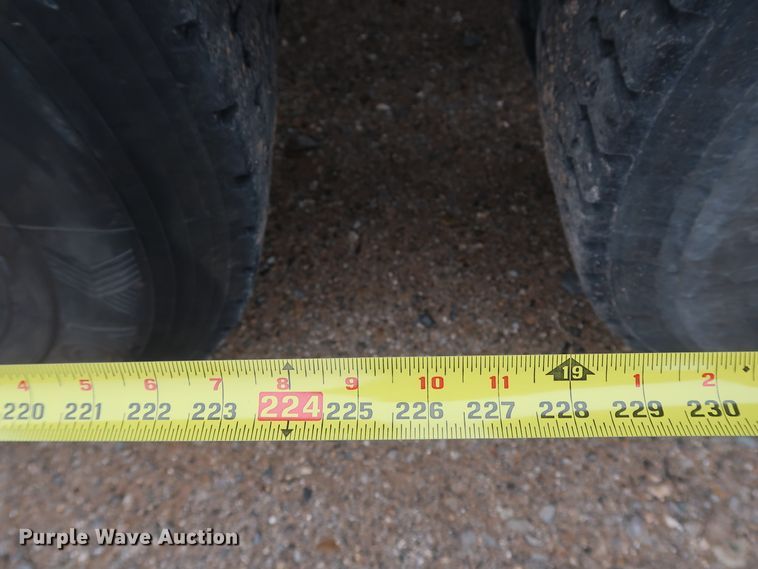 image for item DK3594 2013 Peterbilt 388  semi truck