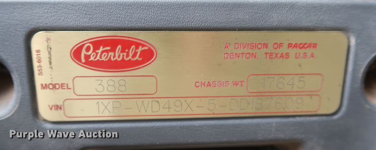 image for item DK3594 2013 Peterbilt 388  semi truck