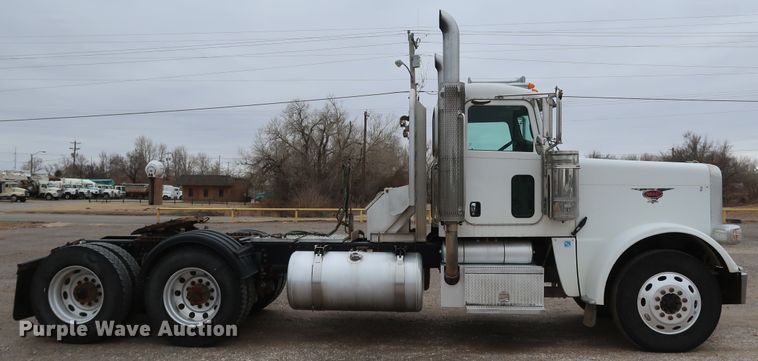 image for item DK3595 2009 Peterbilt 388  semi truck