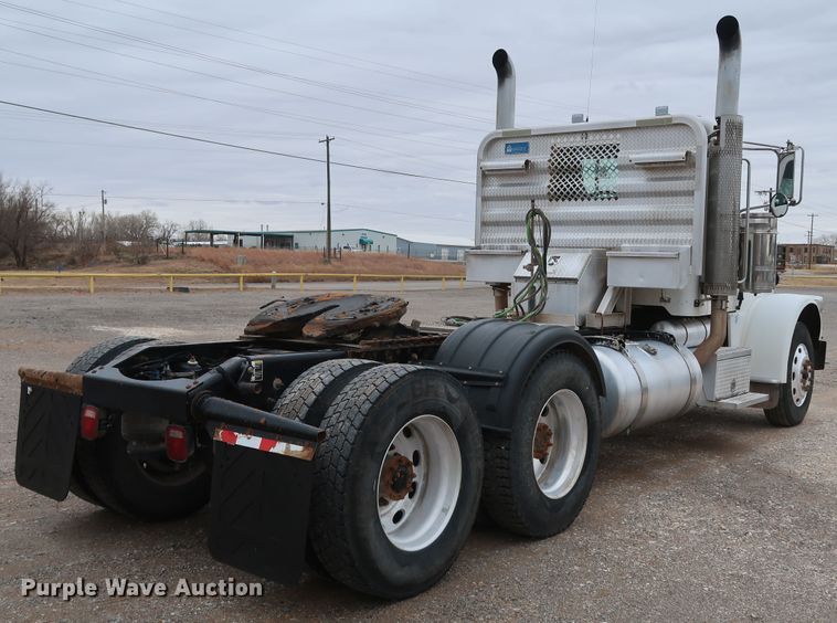 image for item DK3595 2009 Peterbilt 388  semi truck