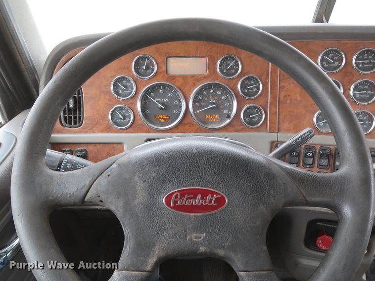 image for item DK3595 2009 Peterbilt 388  semi truck