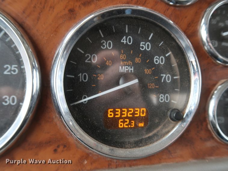 image for item DK3595 2009 Peterbilt 388  semi truck