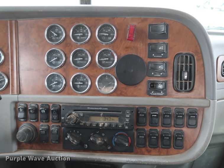 image for item DK3595 2009 Peterbilt 388  semi truck