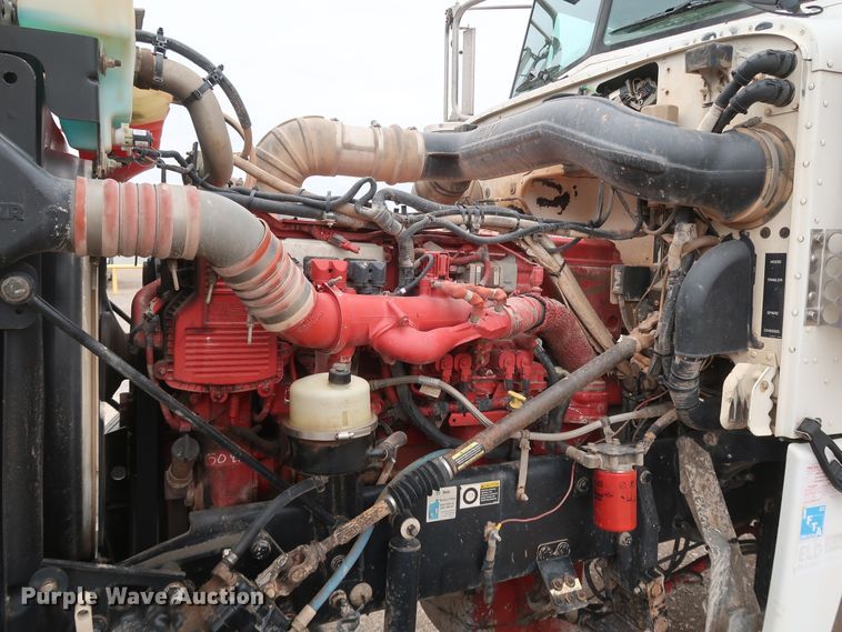 image for item DK3595 2009 Peterbilt 388  semi truck