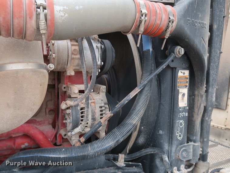 image for item DK3595 2009 Peterbilt 388  semi truck