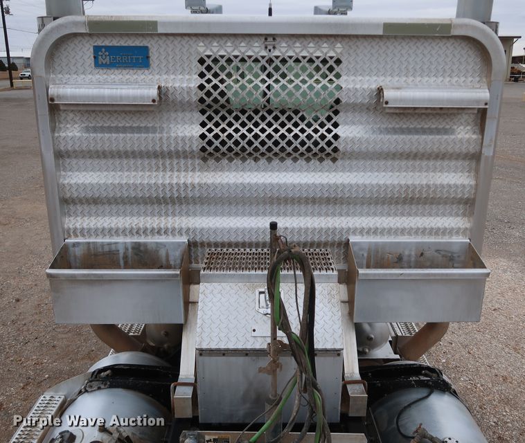 image for item DK3595 2009 Peterbilt 388  semi truck