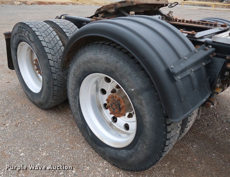 image for item DK3595 2009 Peterbilt 388  semi truck