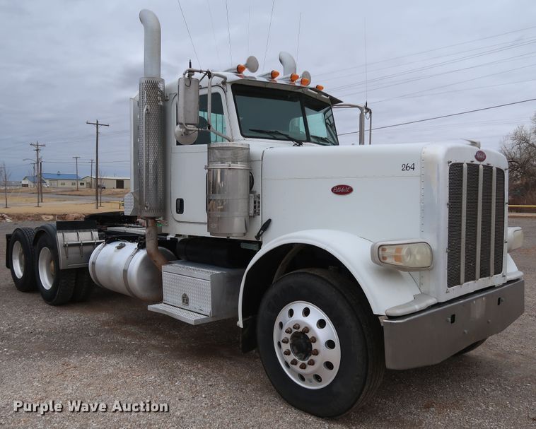 image for item DK3596 2009 Peterbilt 388  semi truck
