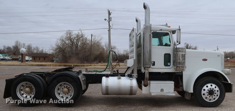 image for item DK3596 2009 Peterbilt 388  semi truck