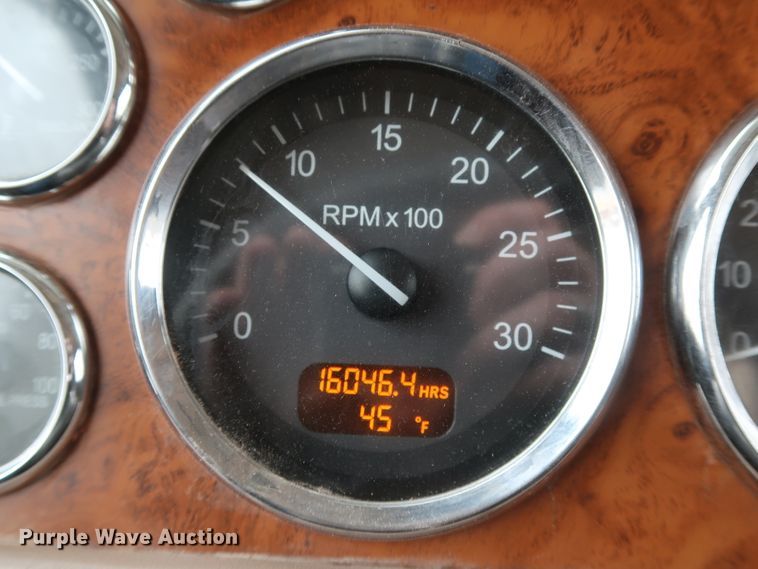 image for item DK3596 2009 Peterbilt 388  semi truck