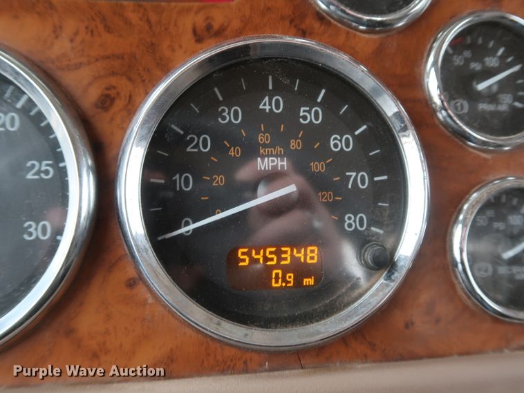 image for item DK3596 2009 Peterbilt 388  semi truck