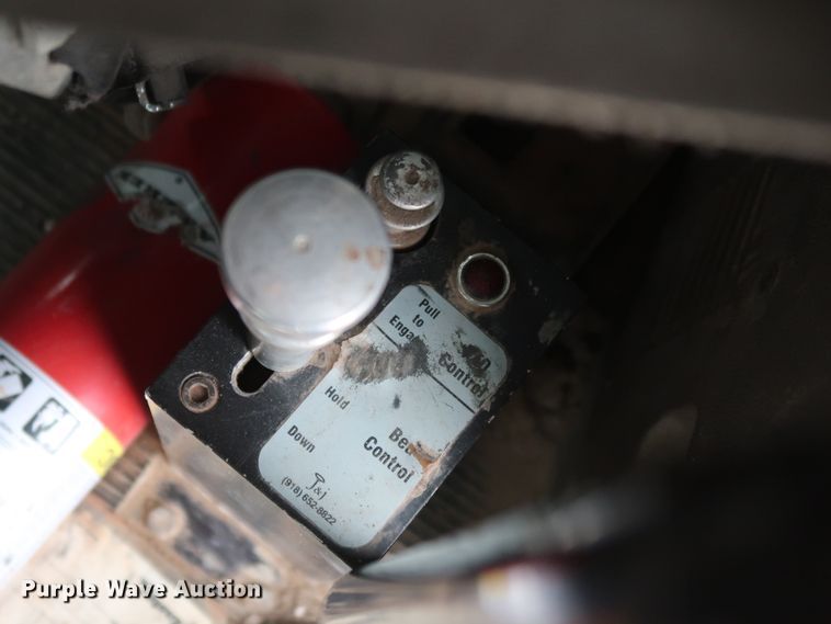 image for item DK3596 2009 Peterbilt 388  semi truck