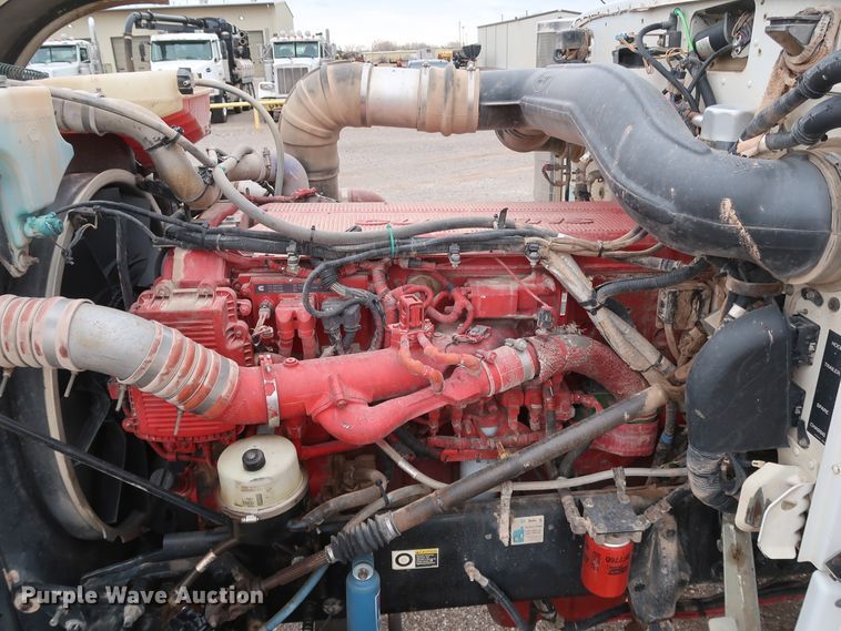 image for item DK3596 2009 Peterbilt 388  semi truck