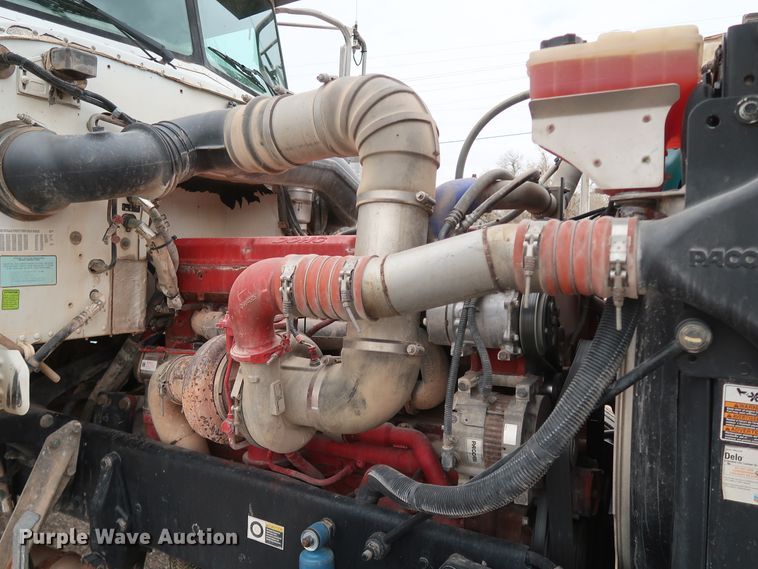 image for item DK3596 2009 Peterbilt 388  semi truck