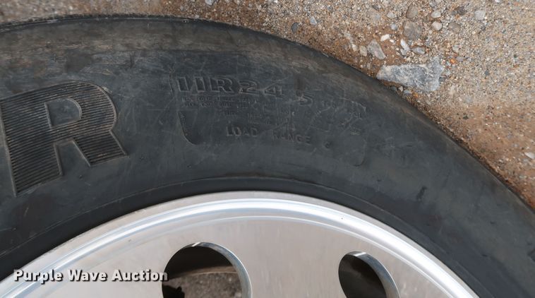 image for item DK3596 2009 Peterbilt 388  semi truck