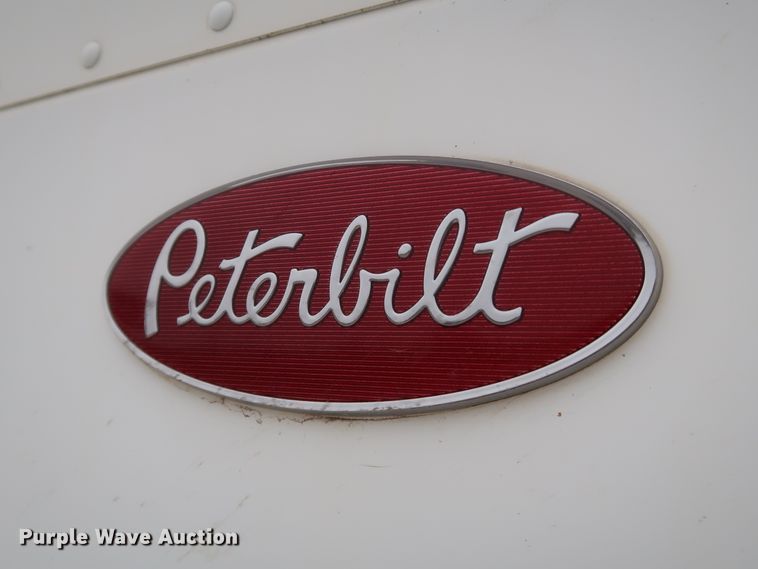image for item DK3596 2009 Peterbilt 388  semi truck