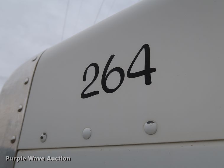 image for item DK3596 2009 Peterbilt 388  semi truck