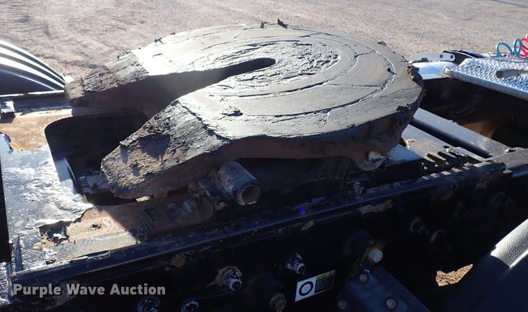 image for item DK3597 2011 Peterbilt 388  semi truck