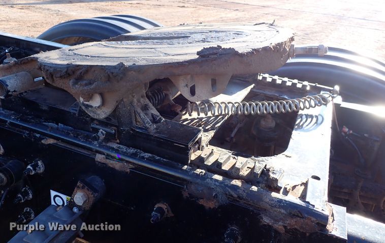 image for item DK3597 2011 Peterbilt 388  semi truck