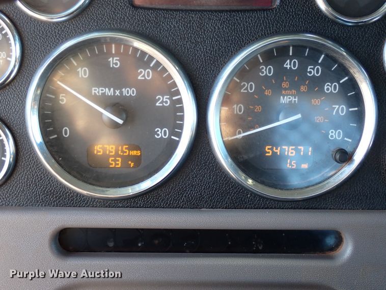 image for item DK3597 2011 Peterbilt 388  semi truck