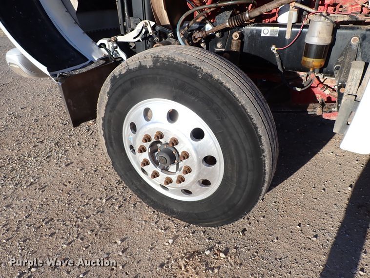 image for item DK3597 2011 Peterbilt 388  semi truck