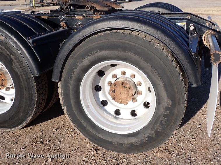 image for item DK3597 2011 Peterbilt 388  semi truck