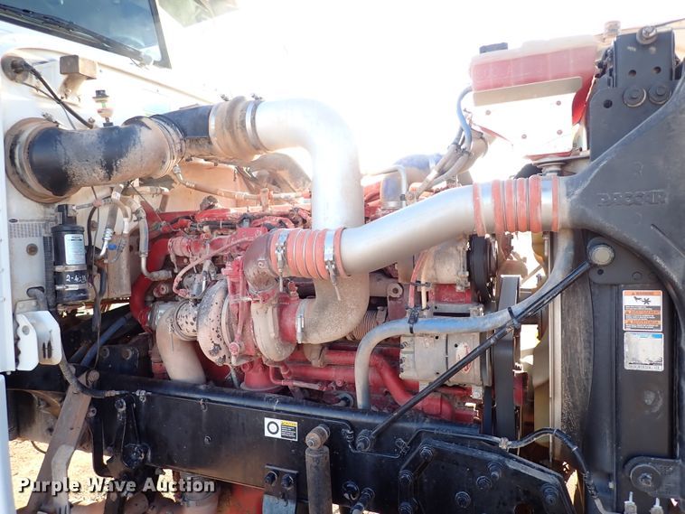 image for item DK3598 2013 Peterbilt 388  semi truck