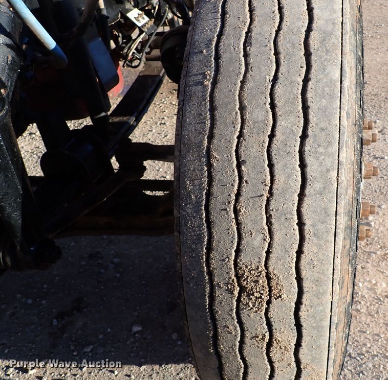 image for item DK3598 2013 Peterbilt 388  semi truck