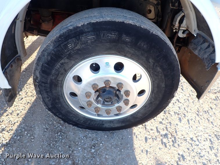 image for item DK3598 2013 Peterbilt 388  semi truck