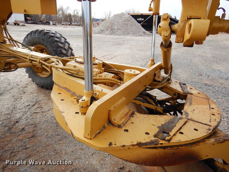 image for item DK3605 2000 Caterpillar 140H  motor grader