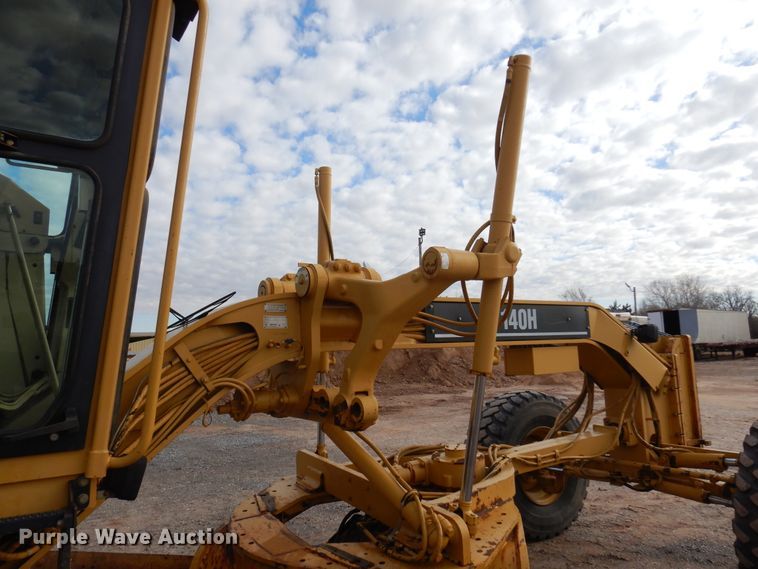 image for item DK3605 2000 Caterpillar 140H  motor grader