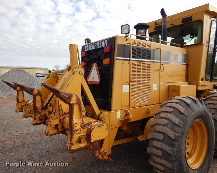 image for item DK3605 2000 Caterpillar 140H  motor grader