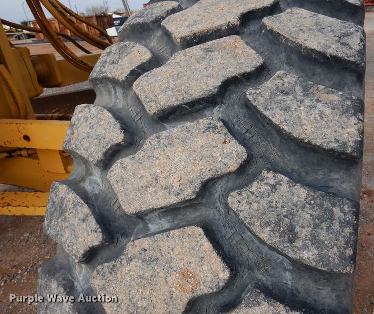 image for item DK3605 2000 Caterpillar 140H  motor grader