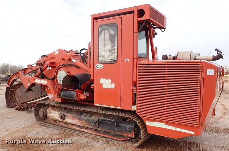 image for item DK3608 2007 Ditch Witch HT220  trencher