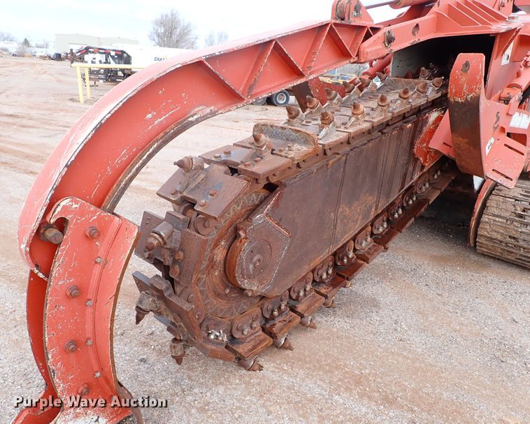 image for item DK3608 2007 Ditch Witch HT220  trencher