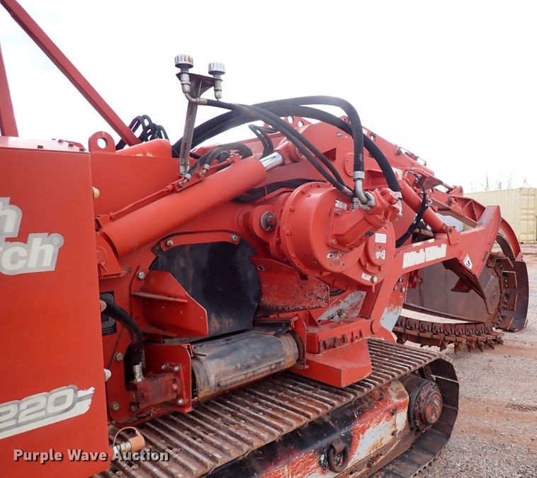 image for item DK3608 2007 Ditch Witch HT220  trencher