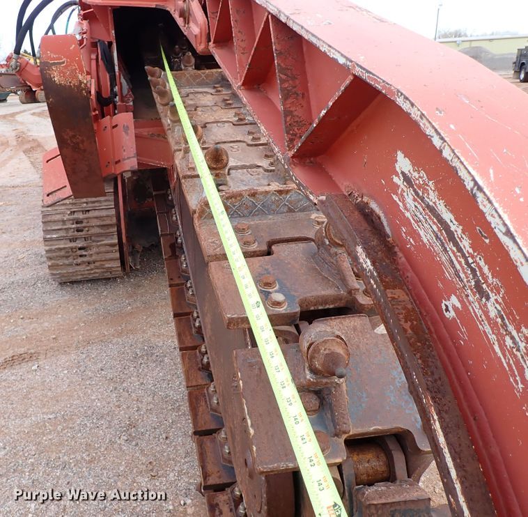 image for item DK3608 2007 Ditch Witch HT220  trencher