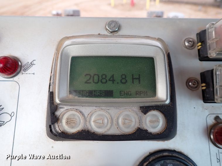 image for item DK3608 2007 Ditch Witch HT220  trencher