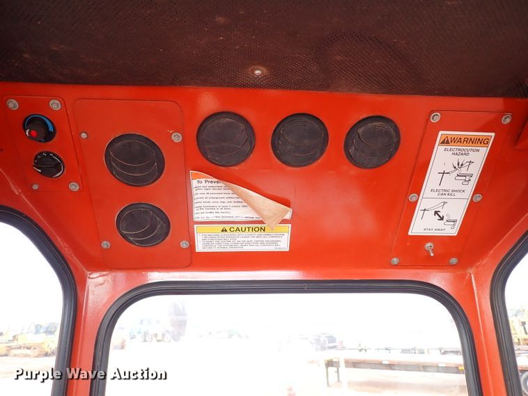 image for item DK3608 2007 Ditch Witch HT220  trencher