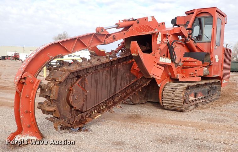 image for item DK3609 2007 Ditch Witch HT220  trencher