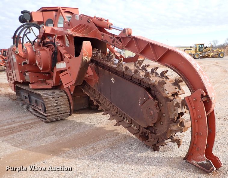 image for item DK3609 2007 Ditch Witch HT220  trencher