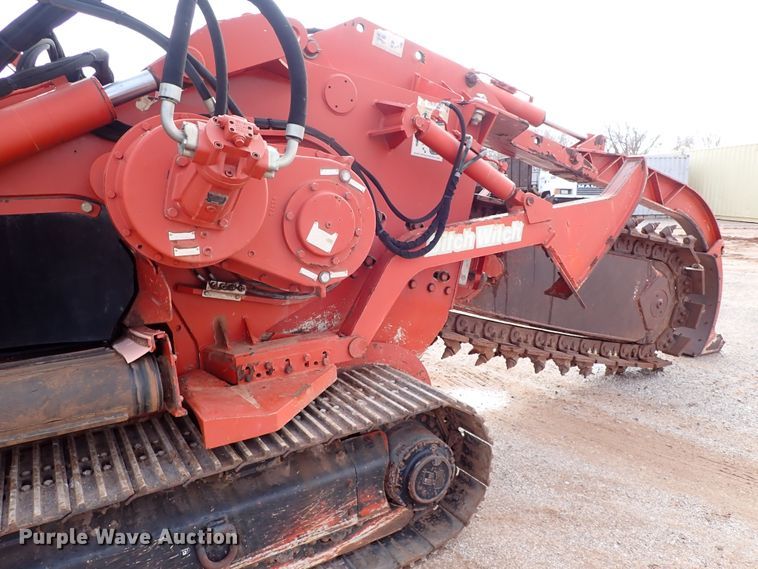 image for item DK3609 2007 Ditch Witch HT220  trencher