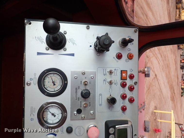 image for item DK3609 2007 Ditch Witch HT220  trencher