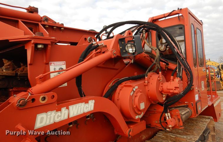 image for item DK3610 2008 Ditch Witch HT300  trencher