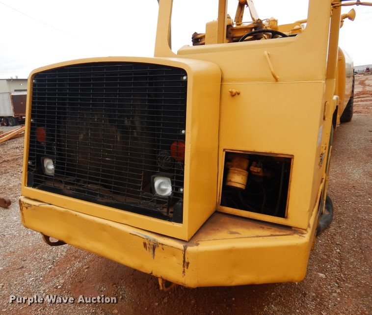 image for item DK3618 1986 John Deere 762B  water wagon