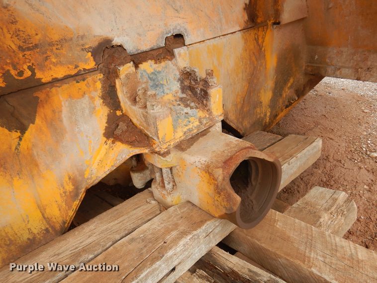 image for item DK3618 1986 John Deere 762B  water wagon